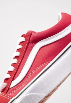 Vans Old Skool - Sneakers Laag - Racing Red/True White 12 Vans Old Skool - Sneakers Laag - Racing Red/True White -Vans 018db7f6865e460d8125d6487902fe59