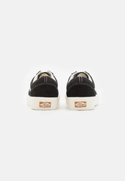 Vans Old Skool Vr3 Unisex - Sneakers Laag - Black/Marshmallow 10 Vans Old Skool Vr3 Unisex - Sneakers Laag - Black/Marshmallow -Vans 059cbc82aedf4006bf4ed5dd22f62d07