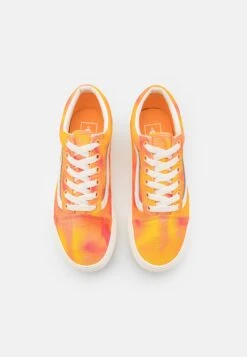Vans Ua Old Skool Stackform - Sneakers Laag - Tonal Orange 13 Vans Ua Old Skool Stackform - Sneakers Laag - Tonal Orange -Vans 07afb2b1dca34325b323ce2aed864ac6