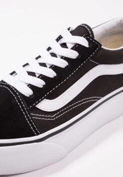 Vans Old Skool Platform Unisex - Sneakers Laag - Black/True White 10 Vans Old Skool Platform Unisex - Sneakers Laag - Black/True White -Vans 1dceea0be0764e8293573bab79fd2a7a