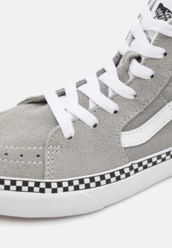 Vans Sk8-Hi Unisex - Sneakers Hoog - Checkerboard Foxing Drizzle/True White 13 Vans Sk8-Hi Unisex - Sneakers Hoog - Checkerboard Foxing Drizzle/True White -Vans 1edccc76ba1e401a8f90711257464192