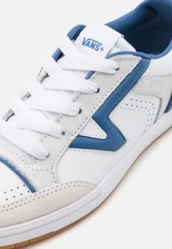 Vans Lowland Unisex - Sneakers Laag - Court Navy/White 13 Vans Lowland Unisex - Sneakers Laag - Court Navy/White -Vans 1fc0a6d52cd84a9e87cc049378f31a4a