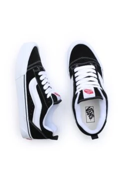 Vans Knu Skool Unisex - Skateschoenen - Black True White 12 Vans Knu Skool Unisex - Skateschoenen - Black True White -Vans 2232144997fc4619bfeb6f42b359cc75