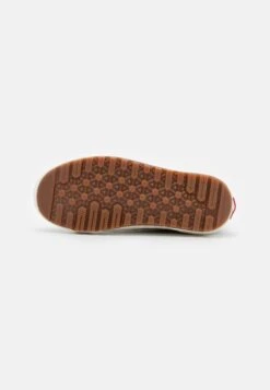 Vans Sk8 Hi Mte 1 Unisex - Sneakers Hoog - Black/White -Vans 2552ee9a7acb4713863388e0fdd11ca4