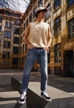 Vans Mid Skool 37 Unisex - Sneakers Hoog - Black/True White 12 Vans Mid Skool 37 Unisex - Sneakers Hoog - Black/True White -Vans 26fa9856c1794c1d8b1fb0d5a9d22921