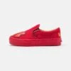 Vans Classic Slip-On Unisex - Sneakers Laag - Red -Vans 2bb3a09dc9ea485db0f04f81c5ca2b54