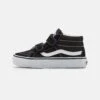 Vans Sk8-Mid Reissue Unisex - Sneakers Hoog - Black/True White 1 Vans Sk8-Mid Reissue Unisex - Sneakers Hoog - Black/True White -Vans 3178a528a0424833a0e61a2a15410bdb