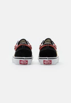 Vans Old Skool Unisex - Sneakers Laag - Black/True White 10 Vans Old Skool Unisex - Sneakers Laag - Black/True White -Vans 35e9d144f3b34bd8a0b6f7505a846dc0