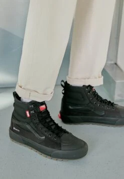 Vans Sk8 Hi Gore Tex Mte Unisex - Sneakers Hoog - Blackout 11 Vans Sk8 Hi Gore Tex Mte Unisex - Sneakers Hoog - Blackout -Vans 3612a4ae790b48beb61fc29e0d64f379