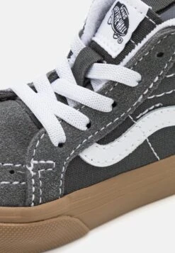 Vans Sk8-Hi Zip Unisex - Sneakers Hoog - Grey/True White -Vans 3d9e198ef90b4a7b80fd14adb681a58d