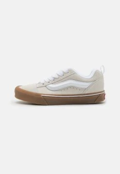 Vans Knu Skool Unisex - Skateschoenen - White 9 Vans Knu Skool Unisex - Skateschoenen - White -Vans 44ba55b171fe404f8090f84d34198cdc