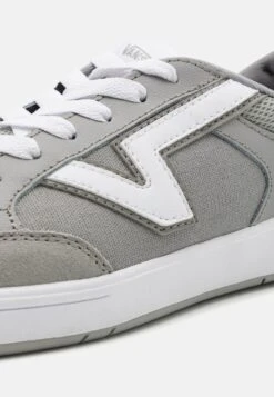 Vans Ua Lowland Cc - Sneakers Laag - Sport Drizzle 13 Vans Ua Lowland Cc - Sneakers Laag - Sport Drizzle -Vans 4e95425e625948ef9235f73267c2e6ad