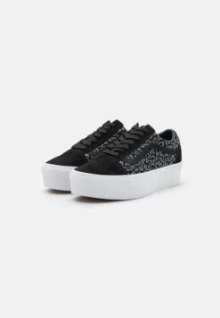 Vans Old Skool Stackform - Sneakers Laag - Black -Vans 510bedf5526f4b59a4dde4ebbbe6cd1a