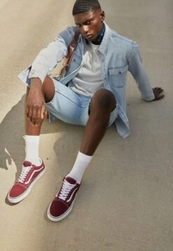 Vans Ua Old Skool - Sneakers Laag - Port Royale/True White 11 Vans Ua Old Skool - Sneakers Laag - Port Royale/True White -Vans 574cdc690fab4d1794a9a0294d0aa2c6