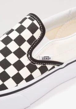 Vans Ua Classic Slip-On Platform - Instappers - Black/White 19 Vans Ua Classic Slip-On Platform - Instappers - Black/White -Vans 5baf7f7b02c14af0b988454dd0695cb1