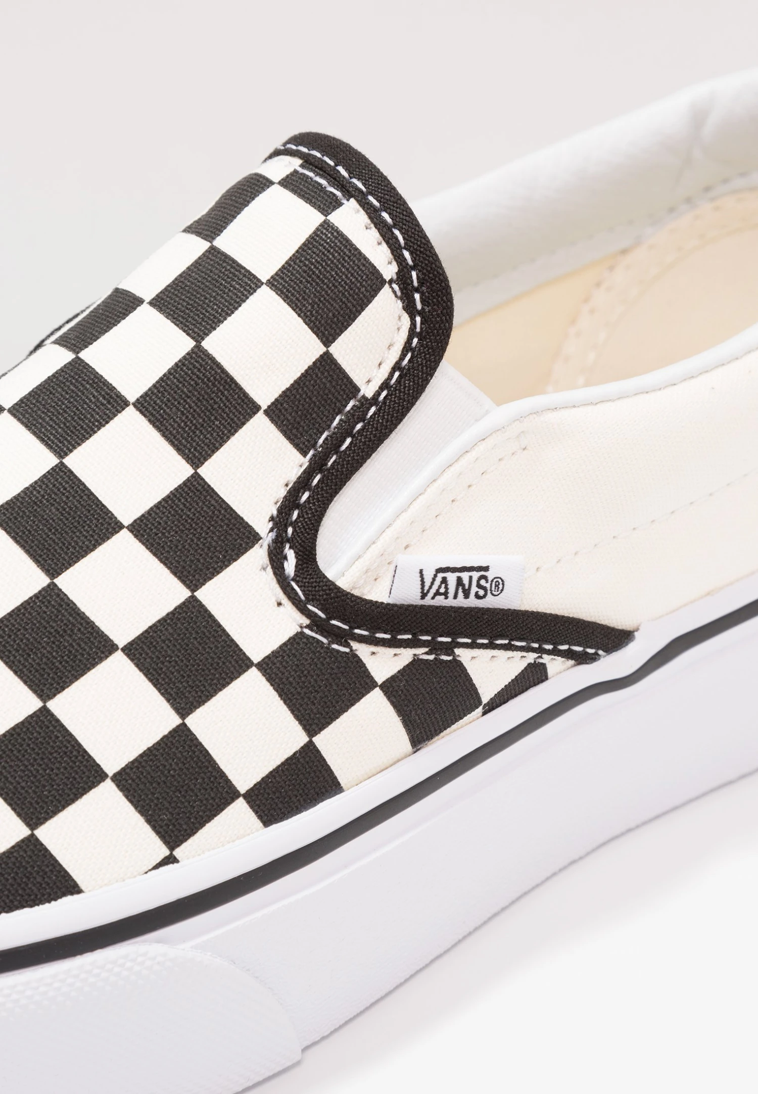 Vans Ua Classic Slip-On Platform - Instappers - Black/White 11 Vans Ua Classic Slip-On Platform - Instappers - Black/White - Afbeelding 9