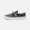 Vans Triceratops Slip On Unisex - Instappers - Black/True White 2 Vans Triceratops Slip On Unisex - Instappers - Black/True White -Vans 60fd8c24df2d40be81eaa55d149b03c0