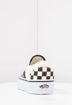Vans Ua Classic Slip-On Platform - Instappers - Black/White 17 Vans Ua Classic Slip-On Platform - Instappers - Black/White -Vans 68b30c698f9d4b9e946f61f4689392f3