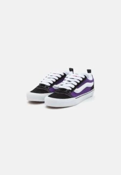 Vans Knu Skool Unisex - Skateschoenen - Black/Purple 10 Vans Knu Skool Unisex - Skateschoenen - Black/Purple -Vans 6d416a56fd104f72bc714a7cb5f3a8c5