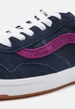 Vans Cruze Too Unisex - Sneakers Laag - 90'S Parisian Night/True White 13 Vans Cruze Too Unisex - Sneakers Laag - 90'S Parisian Night/True White -Vans 73ed5e4db08c4a42afe260b386217f78