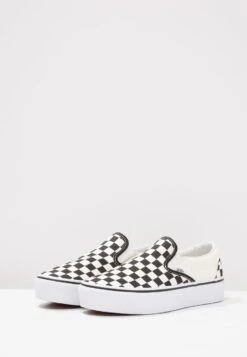 Vans Ua Classic Slip-On Platform - Instappers - Black/White 16 Vans Ua Classic Slip-On Platform - Instappers - Black/White -Vans 75731906b6584f948de6ebc8d52827fd
