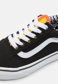 Vans Old Skool Unisex - Sneakers Laag - Black/Multi-Coloured 15 Vans Old Skool Unisex - Sneakers Laag - Black/Multi-Coloured -Vans 7afc1929c91d416d9b1760a0cbebc7b6