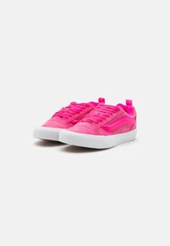 Vans Knu Skool Unisex - Skateschoenen - Pink Glow 9 Vans Knu Skool Unisex - Skateschoenen - Pink Glow -Vans 833a988177ae471db5056ad5fbd249ec