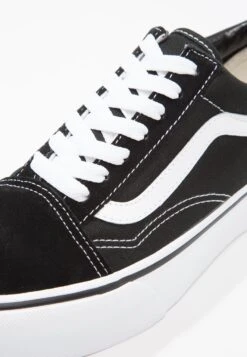 Vans Ua Old Skool Platform - Sneakers Laag - Black/White 19 Vans Ua Old Skool Platform - Sneakers Laag - Black/White -Vans 848df7c5f1734433b8709c3332553e2e