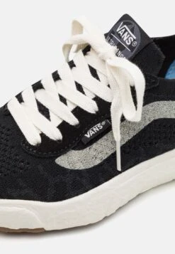 Vans Ua Ultrarange Vr3 - Sneakers Laag - Black/Marshmallow 13 Vans Ua Ultrarange Vr3 - Sneakers Laag - Black/Marshmallow -Vans 8af5336eca9d48349d3d81fb9cd8d6f8