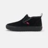 Vans Mid Slip Mte 1 - Instappers - Black 2 Vans Mid Slip Mte 1 - Instappers - Black -Vans 8d06ccb5ab054e1aa76fbe8fb558a2d9