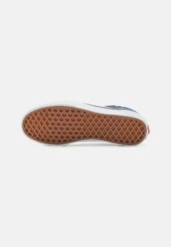 Vans Old Skool Unisex - Sneakers Laag - True Blue 12 Vans Old Skool Unisex - Sneakers Laag - True Blue -Vans 8e37b9506b814f76872a3dc4ec13736f