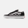 Vans Old Skool - Sneakers Laag - Daze Black -Vans 8eaa2ee8146b4d30a263346eaca4556a