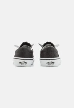 Vans Triceratops Slip On Unisex - Instappers - Black/True White 10 Vans Triceratops Slip On Unisex - Instappers - Black/True White -Vans 8fdc57f758df4b84933c52de0fcfe0e9
