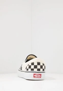 Vans Ua Comfycush Slip-On - Instappers - White 11 Vans Ua Comfycush Slip-On - Instappers - White -Vans 9c1ce0ab16d94f829f217608492f5931