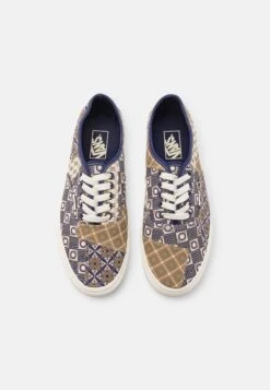 Vans Authentic Patchwork Unisex - Sneakers Laag - Geo Trek Navy 11 Vans Authentic Patchwork Unisex - Sneakers Laag - Geo Trek Navy -Vans 9ca37c675a6144e7a0059cfb7256af3d