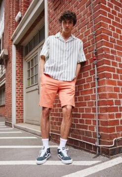 Vans Mid Skool 37 Unisex - Sneakers Hoog - Darkest Spruce/True White -Vans 9da39781c7074ccc9cd85df30feab4f9