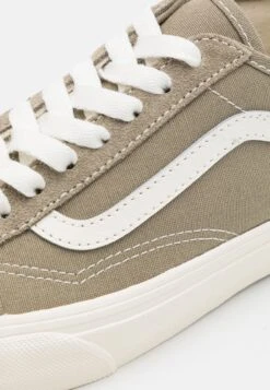 Vans Old Skool Tape Unisex - Sneakers Laag - Overland Trek 13 Vans Old Skool Tape Unisex - Sneakers Laag - Overland Trek -Vans a1f1aabf5c284bdeb59dcaa878f3bc69