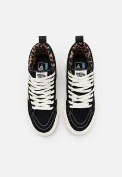 Vans Sk8-Hi Mte-1 - Sneakers Hoog - Black 11 Vans Sk8-Hi Mte-1 - Sneakers Hoog - Black -Vans a6f5d70dc32942209a2f6d4a7d121d00