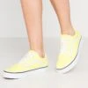 Vans Ua Old Skool - Sneakers Laag - Lemon Tonic/True White