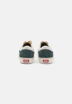 Vans Ua Old Skool Unisex - Sneakers Laag - Darkest Spruce 10 Vans Ua Old Skool Unisex - Sneakers Laag - Darkest Spruce -Vans ab03348185a549c9a9522cbd36c61a87