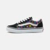 Vans Old Skool- Sneakers Laag - Floral Black/White 1 Vans Old Skool- Sneakers Laag - Floral Black/White -Vans adeb01fae4184d3ea7530a1cac6df4c1