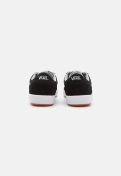 Vans Cruze Too Unisex - Sneakers Laag - Black/True White 10 Vans Cruze Too Unisex - Sneakers Laag - Black/True White -Vans b029ed96275e4a099d8360f48a4b03c1