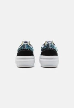 Vans Ua Old Skool Overt Cc - Sneakers Laag - Black/Multi-Coloured 10 Vans Ua Old Skool Overt Cc - Sneakers Laag - Black/Multi-Coloured -Vans b0ca5b3457454e03ad7b5eafeb7404b3