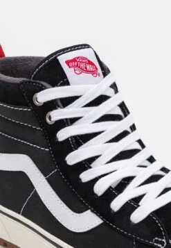Vans Sk8 Hi Mte 1 Unisex - Sneakers Hoog - Black/True White -Vans b3897f3018eb4f38b06134926648bd43