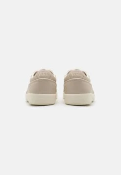 Vans Lowland Unisex - Sneakers Laag - Sand/White/Offwhite -Vans b38dd24d847143469380cfeda5345003