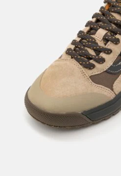 Vans Ultrarange Exo Mt-1 Unisex - Sneakers Laag - Dark Brown/Multi-Coloured -Vans b72e5276b3434ecc8950a478407331c3