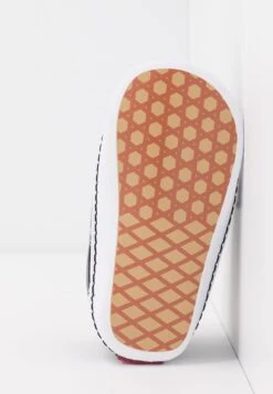 Vans In Sk8-Hi Crib Unisex - Babyschoenen - Black/True White 13 Vans In Sk8-Hi Crib Unisex - Babyschoenen - Black/True White -Vans b94a914d76be4418b5446881ac598df1