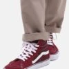 Vans Ua Sk8 Hi - Sneakers Hoog - Dark Red 1 Vans Ua Sk8 Hi - Sneakers Hoog - Dark Red -Vans bd242611d003429b9d234678feb4bad1