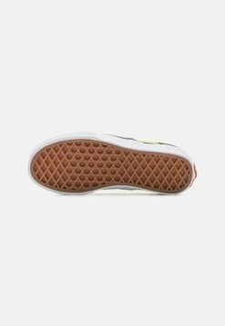 Vans Classic Slip-On Unisex - Sneakers Laag - Color Theory Evening Primrose -Vans c9de339c15bb4e7ebcdee55b4040bde3