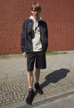 Vans Sk-Hi - Sneakers Hoog - Black -Vans cbff2b8418344c62982f9b757f77bf73